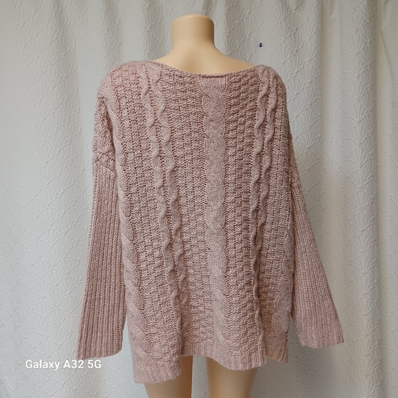 Pink Lily Women Size M Blush Cable Knit Sweater - Picture 8 of 12